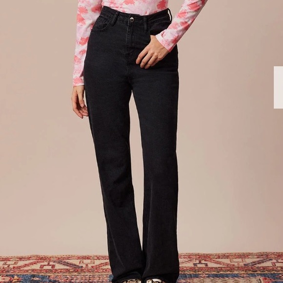 The Black High Waisted Straight Leg Jeans - Small - Picture 2 of 3